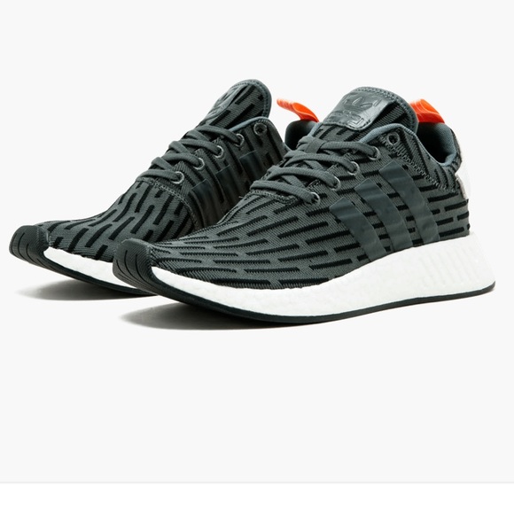 Adidas NMD R2 - Picture 1 of 7
